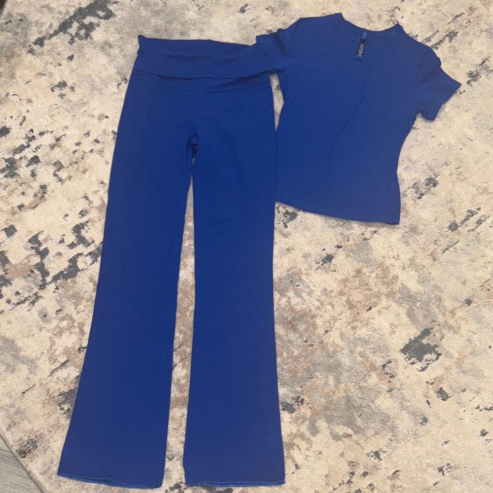 Skims set